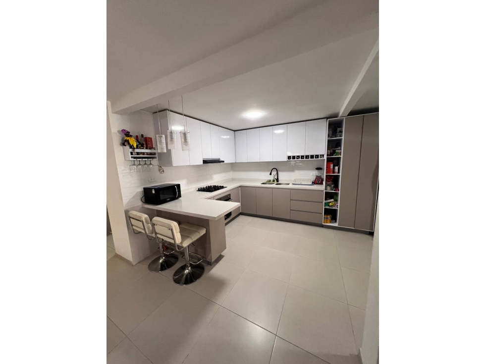 VENTA DE CASA DETRES PISOS EN CONDOMINIO JAMUNDI-YY-9717623. — foto 3