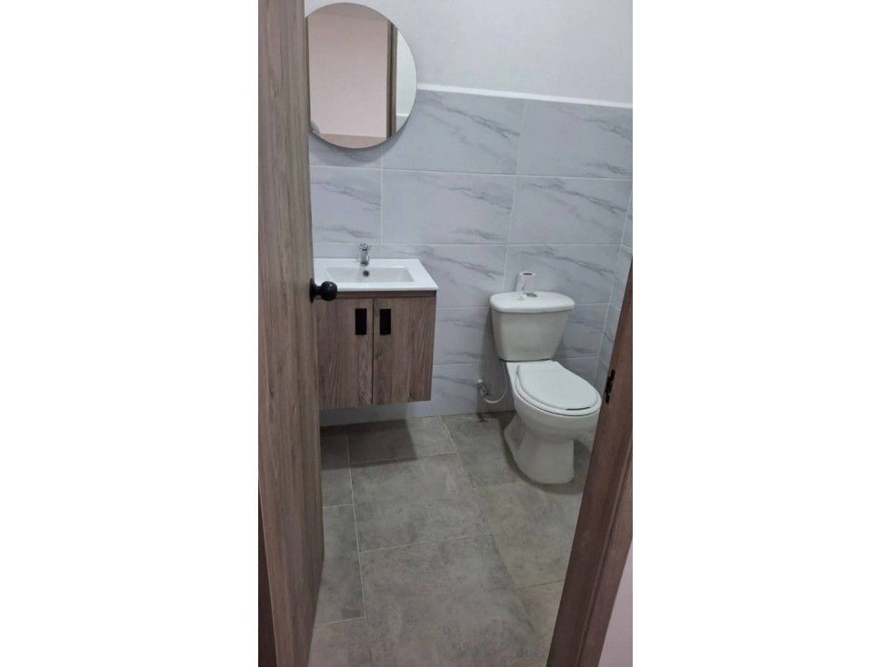 ALQUILER DE LOCAL COMERCIAL BARRIO CAPRI, NUEVO-YY-9989496 — foto 4