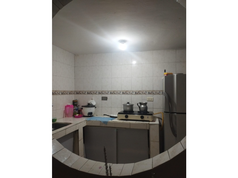 Casa de 3 pisos con 3 apartamentos independientes en Floralia, Cali DM — foto 4