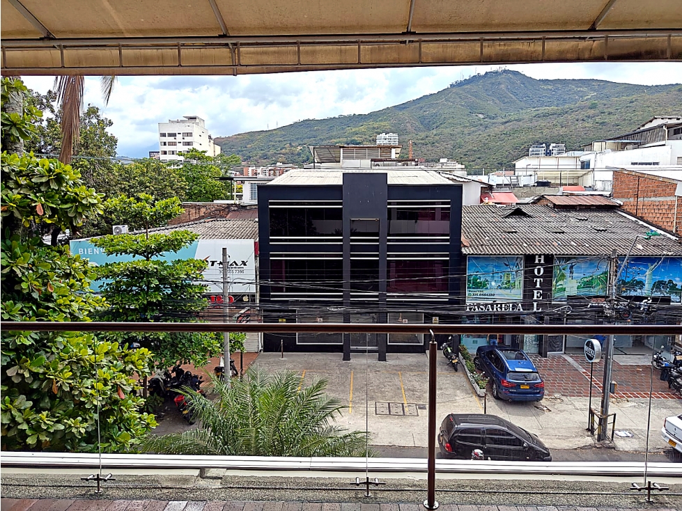 LOCAL COMERCIAL EN LA PASARELA 2° PISO + BAÑO + AIRE - DM 10473756 — foto 3
