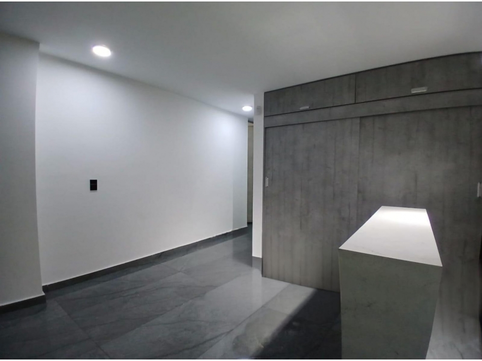 Se Vende Casa Externa 2 pisos-Piscina - Barrio San Joaquin -YP 9949627 — foto 2