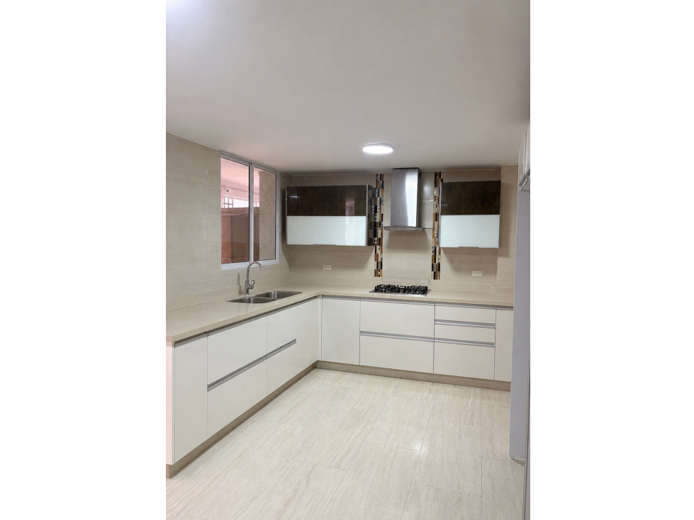 VENTA DE CASA ESQUINERA SUR DE CALI, SAN JOAQUIN-YY-10359624 — foto 2