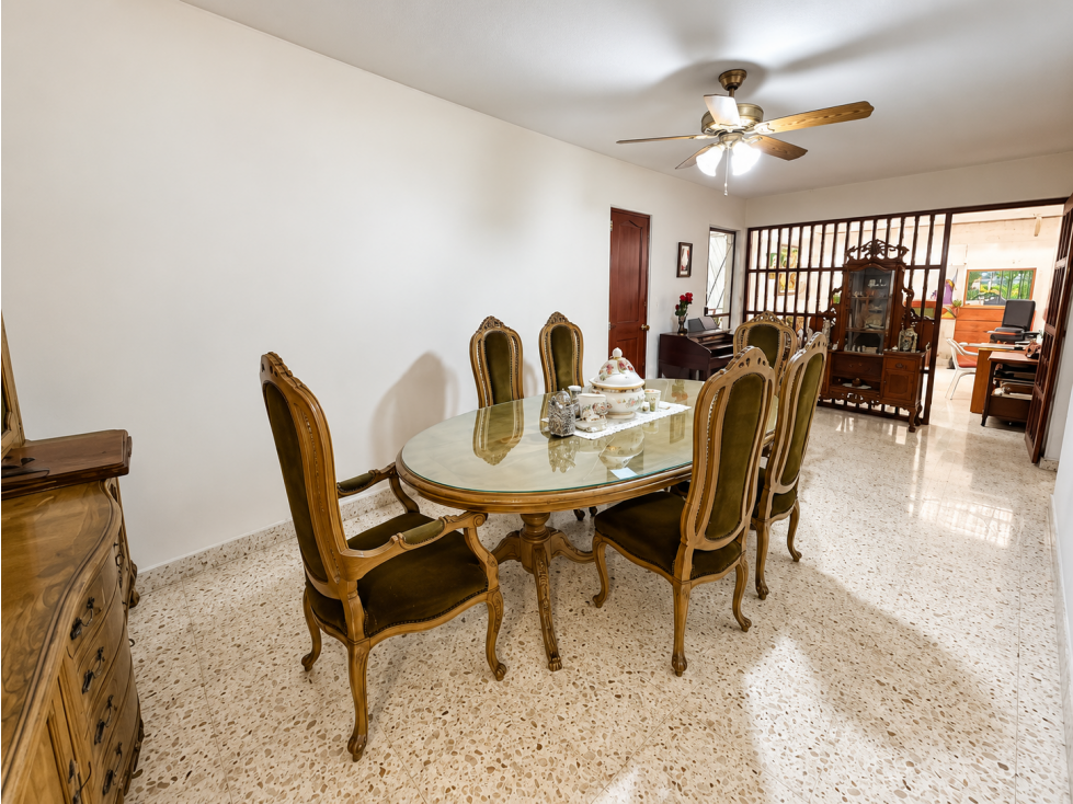 Vendo Casa Amplia en El Limonar 4 Habitaciones y 4 Baños - DM — foto 5