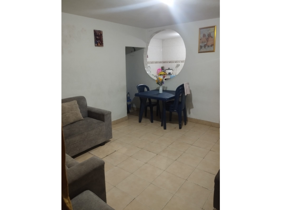 Casa de 3 pisos con 3 apartamentos independientes en Floralia, Cali DM — foto 6
