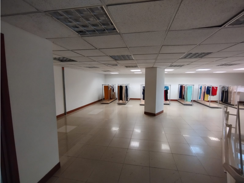 SE VENDE LOCAL COMERCIAL EN COSMOCENTRO - YP - 6439992 — foto 3