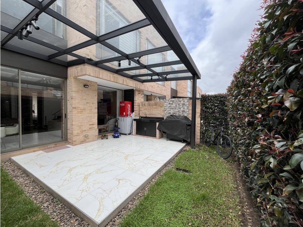 Casa en Venta - Cajicá - 115 m2 + Patio, 3H, 3B, 2P, Estudio — foto 3