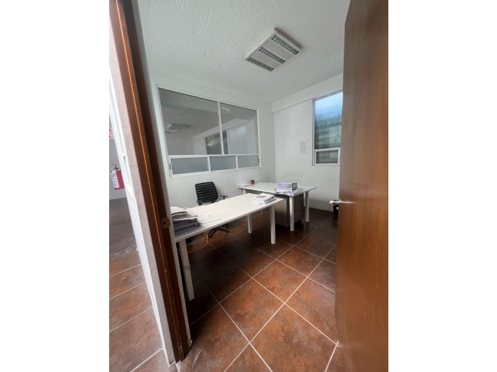 Terreno con Oficinas y Bodega en Renta en Atizapán - 6