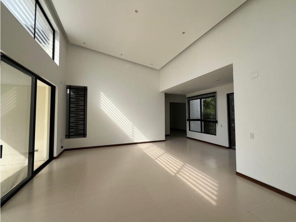 Casa en condominio cerca al clud campestre con piscina y jacuzzi — foto 3