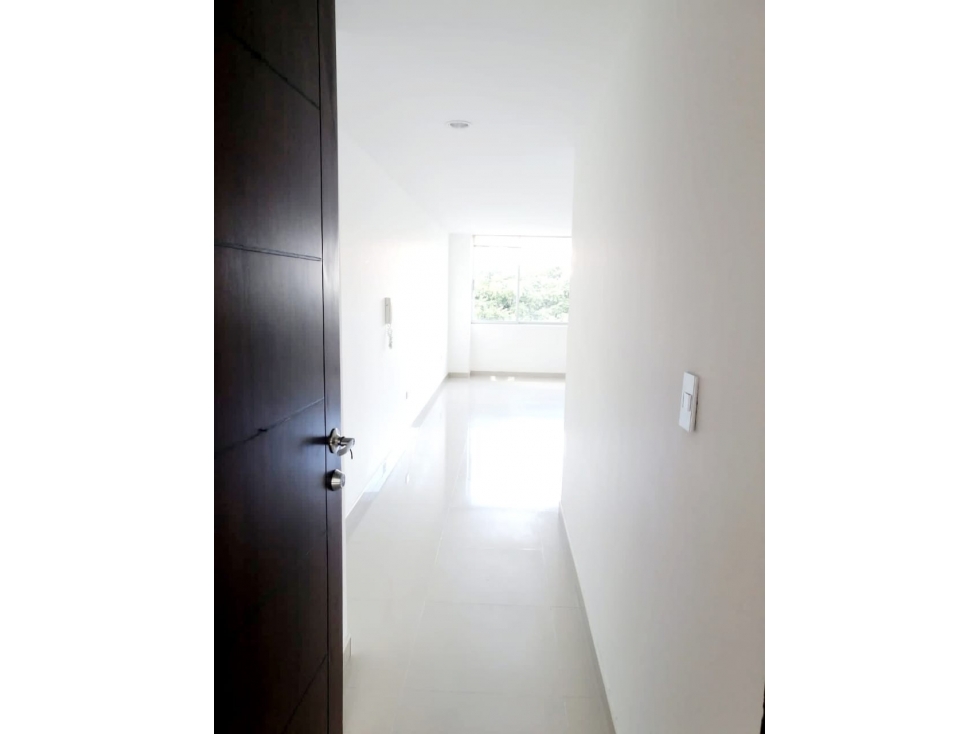 SE ARRIENDA MAGNÍFICO APARTAMENTO EN TORRE MOLINOS - 3