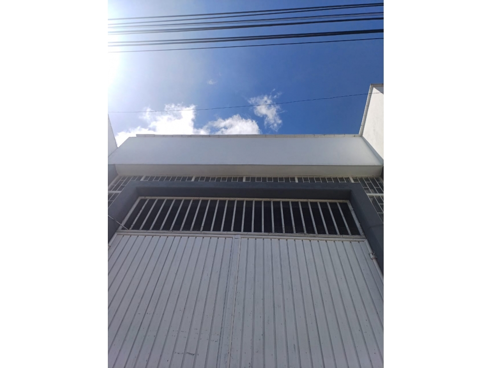 SE ARRIENDA BODEGA - CALLE 16 # 20-40 YOPAL / CASANARE - 2