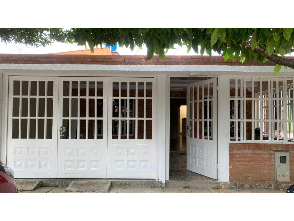 SE ARRIENDA CASA EN EL BARRIO SAN JORGE