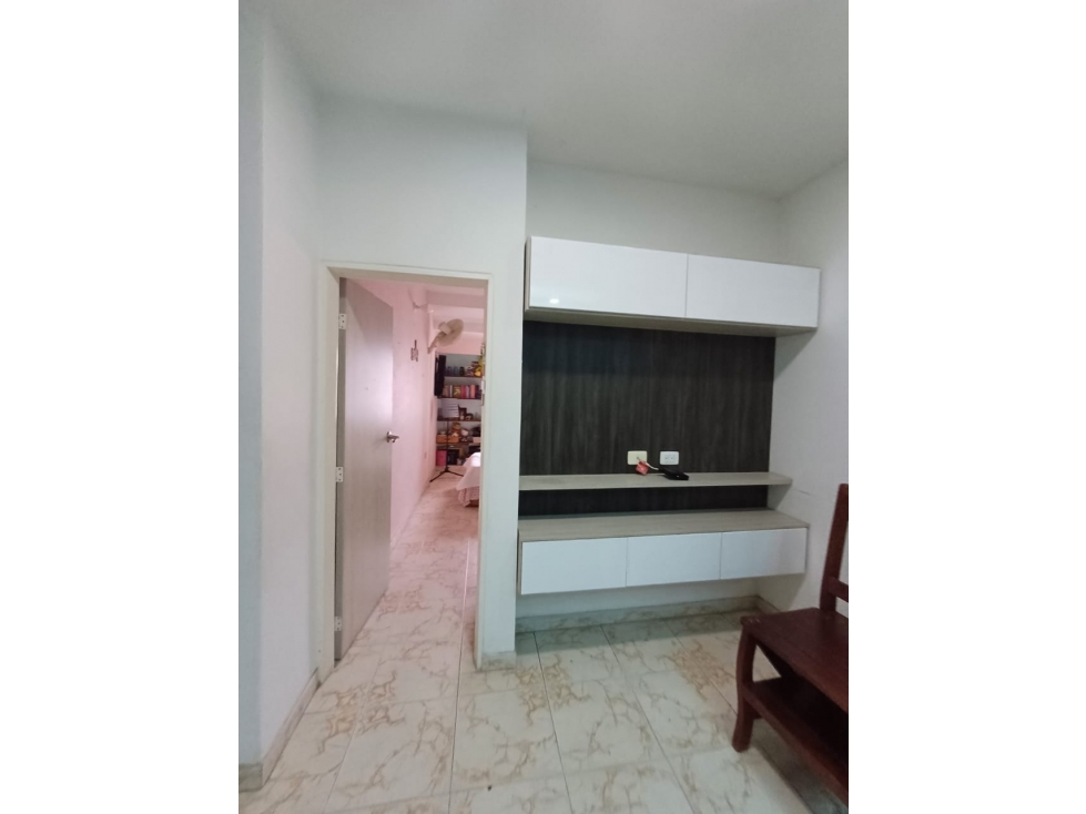 SE VENDE ESPECTACULAR CASA EN EL BARRIO LOS HELECHOS — foto 4