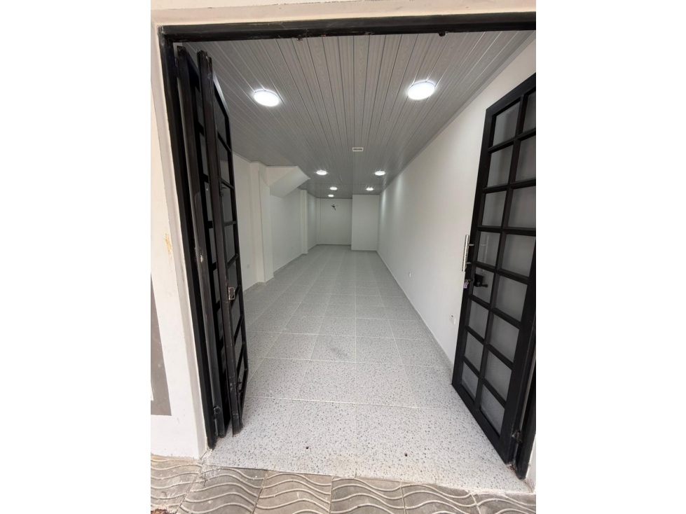 SE ARRIENDAN LOCALES COMERCIALES A MEDIA CUADRA ALCALDIA DE YOPAL — foto 4