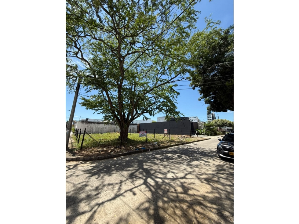 SE VENDE LOTE UBICADO EN LA CRA 28 CON 17A