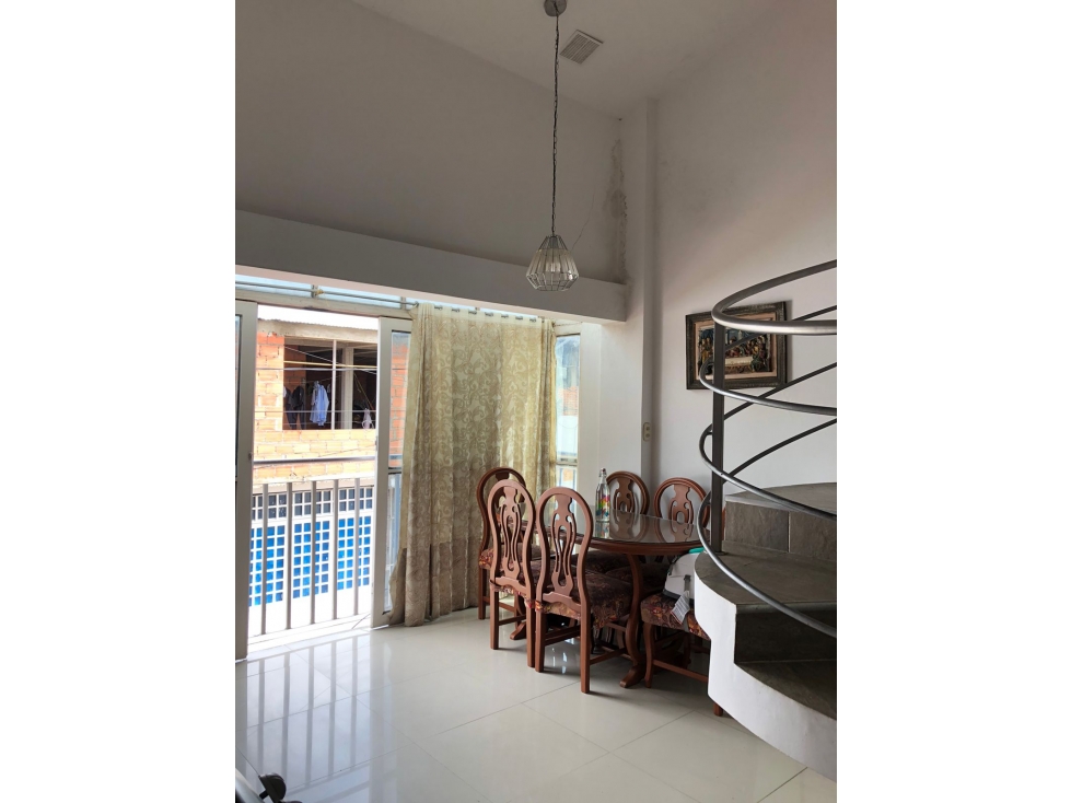 SE VENDE ESPECTACULAR CASA BARRIO VILLA NELY - 1