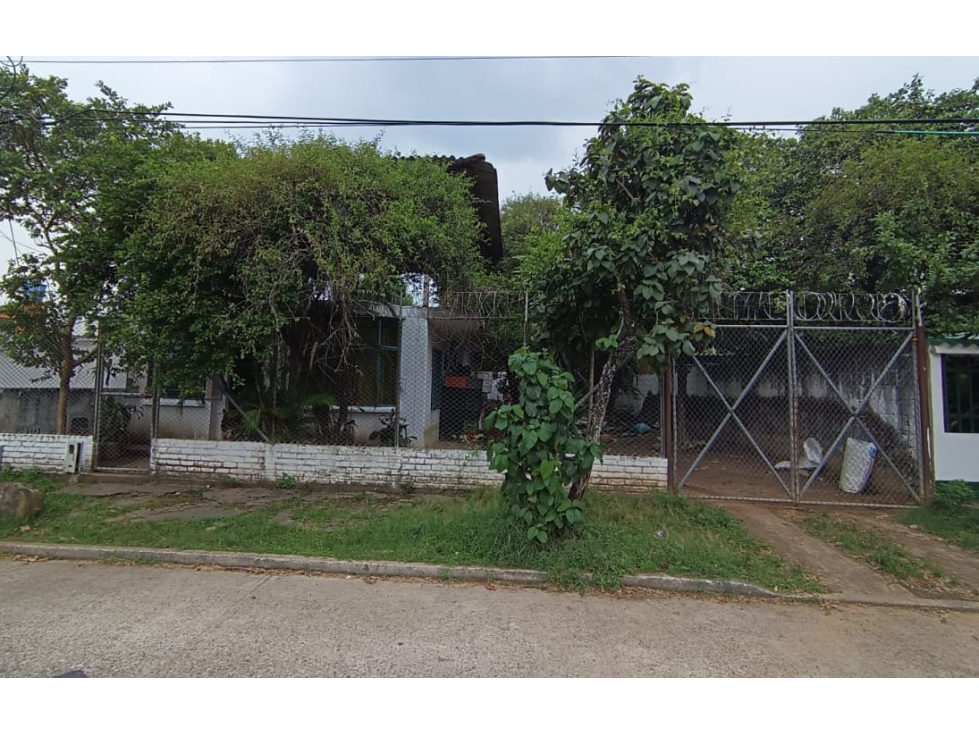 SE VENDE CASA LOTE DE 518 M2 EN BARRIO LAS PALMERAS YOPAL - 1