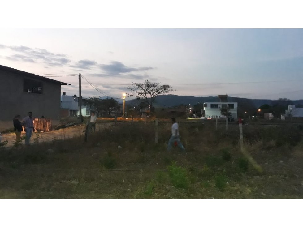 SE VENDEN LOTES BOSQUES DE GUARATAROS - 2