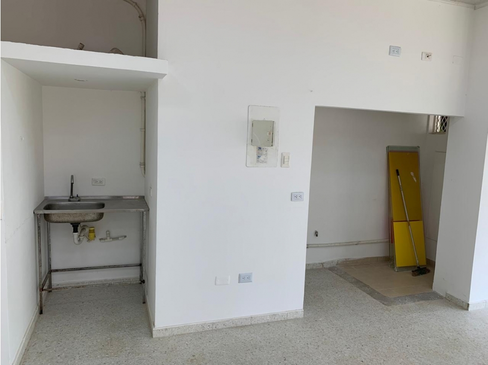 SE ARRIENDA LOCAL COMERCIAL BARRIO NOGAL - 6