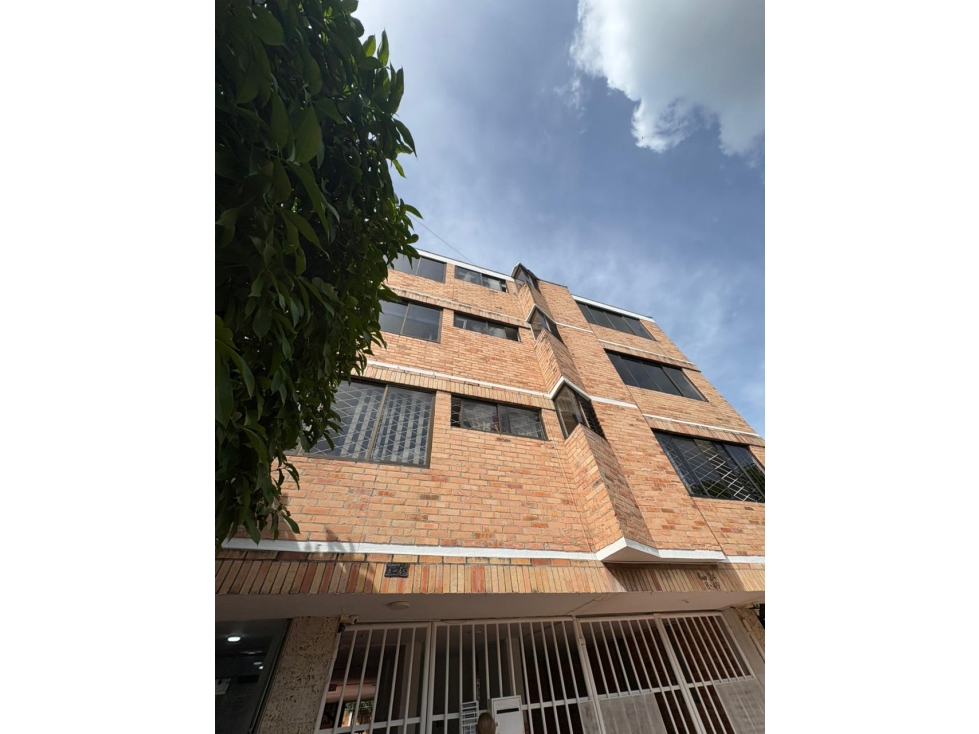 SE VENDE APARTAESTUDIO EN EL EDIFICIO COSMO
