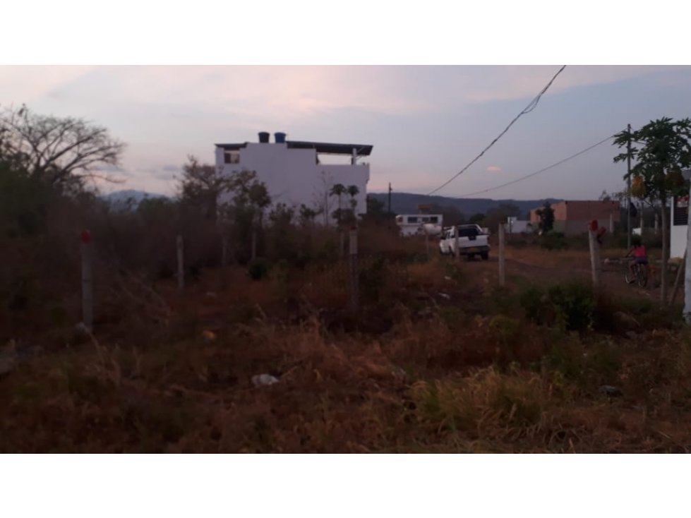 SE VENDEN LOTES BOSQUES DE GUARATAROS - 3