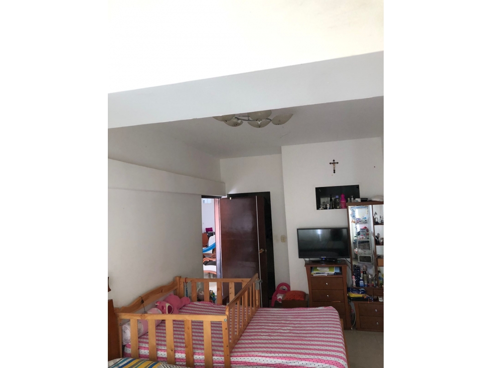 SE VENDE ESPECTACULAR CASA BARRIO VILLA NELY - 6