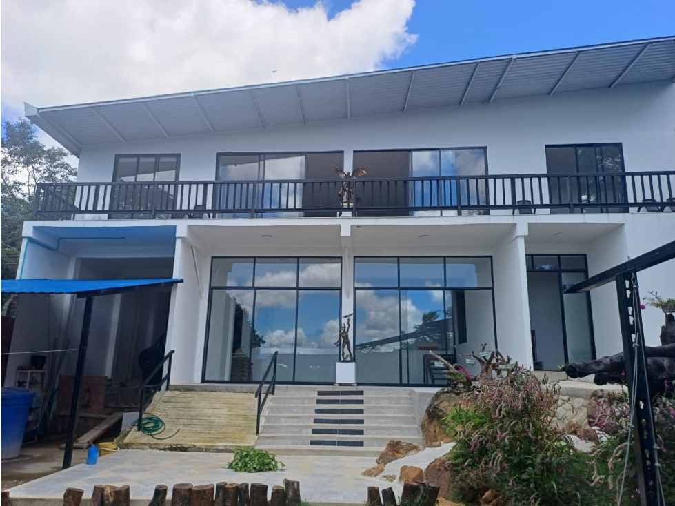 SE VENDE HERMOSA CASA CAMPESTRES YOPAL / CASANARE
