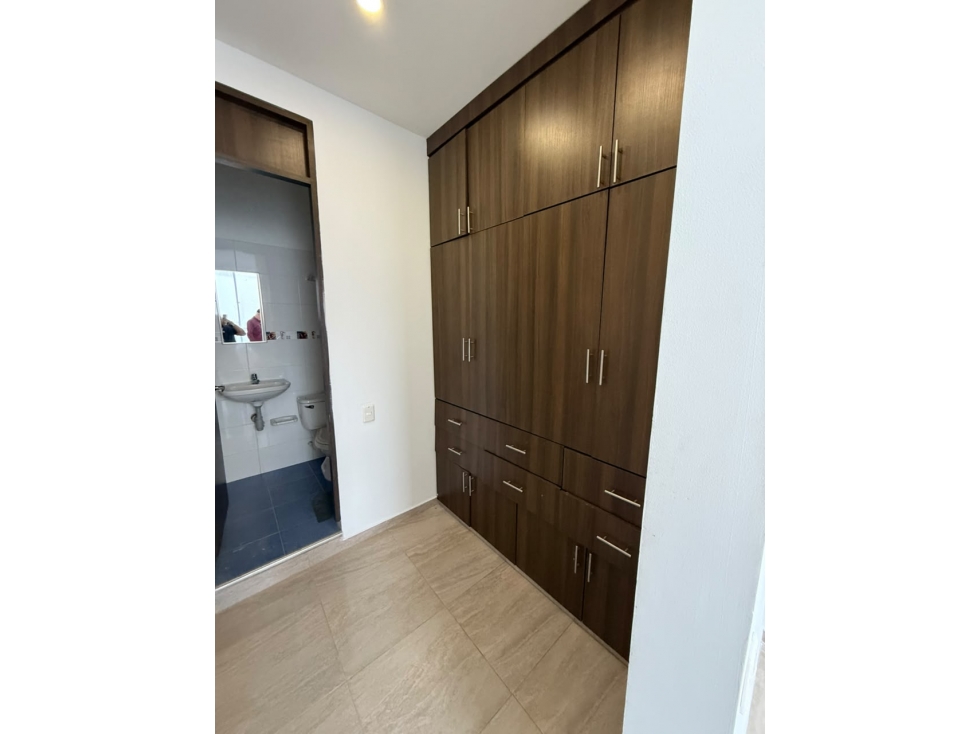 SE AARIENDA APARTAMENTO AMPLIO VILLAS DE SAN JUAN — foto 6