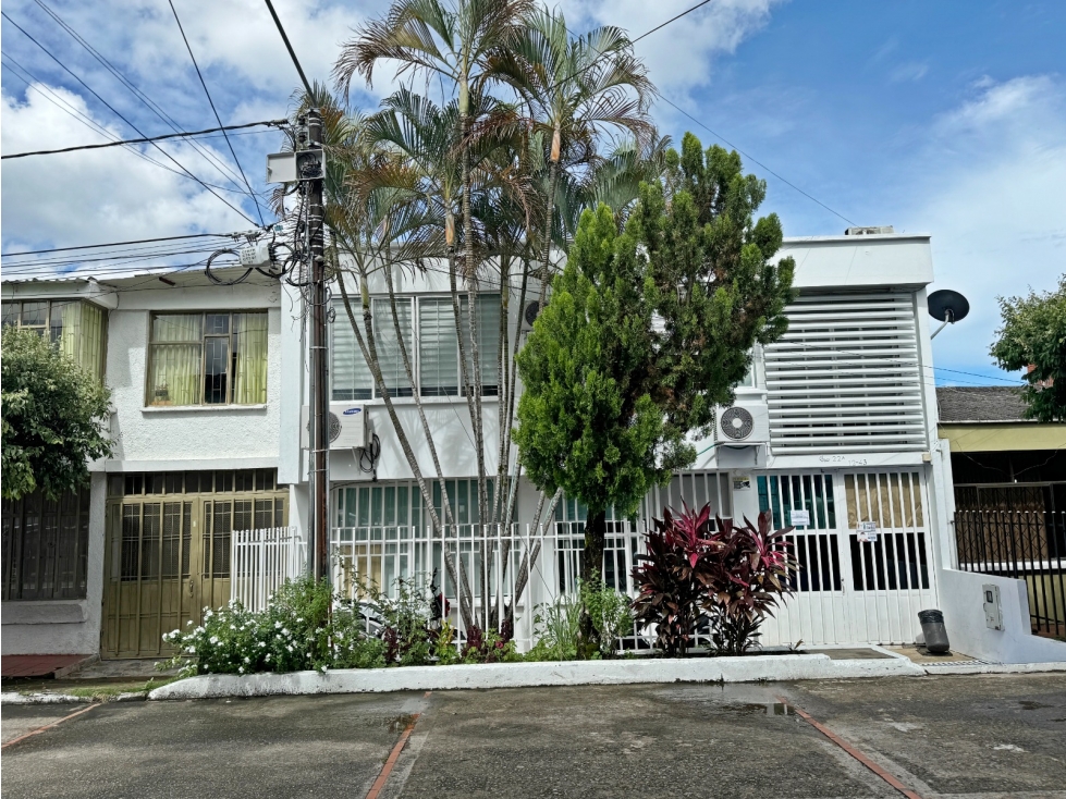 SE VENDE ESPECTACULAR CASA CENTRAL EN YOPAL