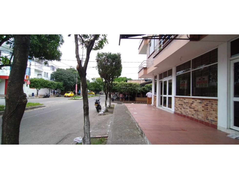 SE ARRIENDA LOCAL COMERCIAL SOBRE LA CALLE 30 - 2