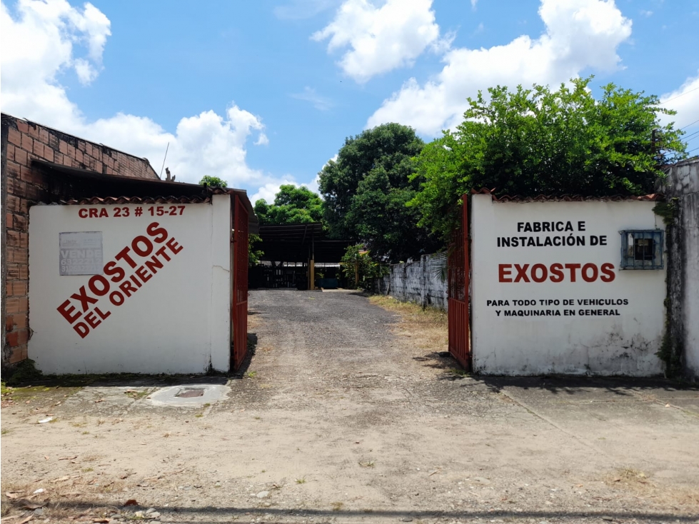 SE VENDE LOTE AMPLIO SOBRE LA CARRERA 23 EN YOPAL
