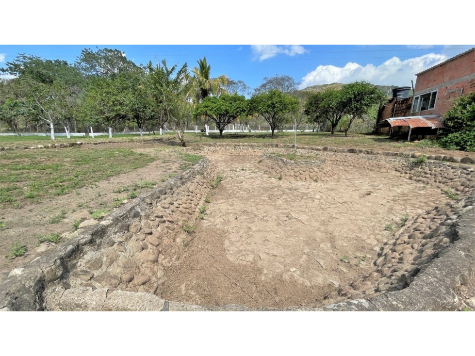 SE VENDE FINCA CAMPESTRE. - 5