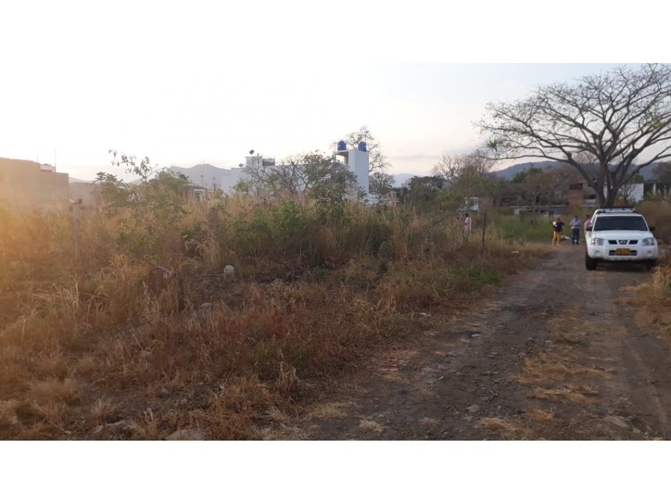 SE VENDEN LOTES BOSQUES DE GUARATAROS - 6