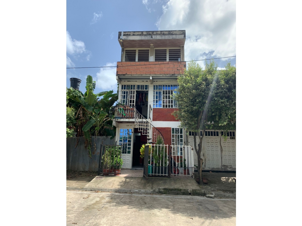 SE VENDE CASA UBICADA EN LA CALLE 36B N 13-51 YOPAL