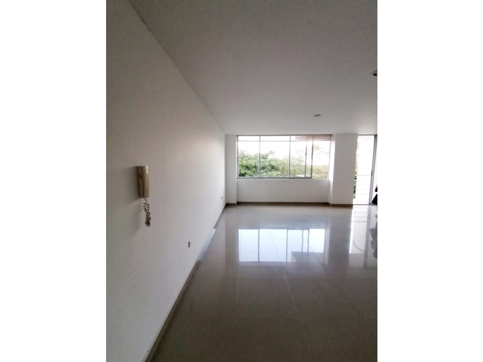 SE ARRIENDA MAGNÍFICO APARTAMENTO EN TORRE MOLINOS - 4