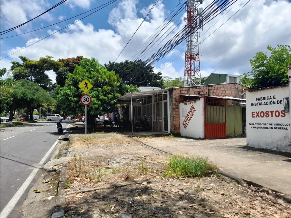 SE VENDE LOTE AMPLIO SOBRE LA CARRERA 23 EN YOPAL — foto 2