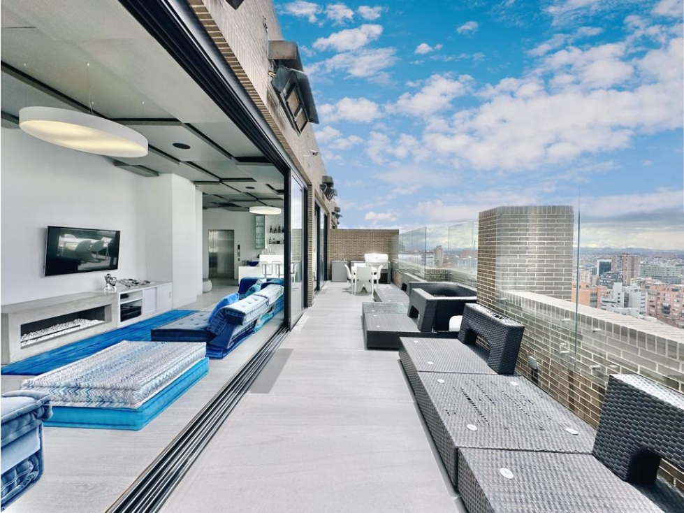 SE ARRIENDA/SE VENDE PENTHOUSE DIVINO Y MODERNO CON TERRAZA EN NOGAL
