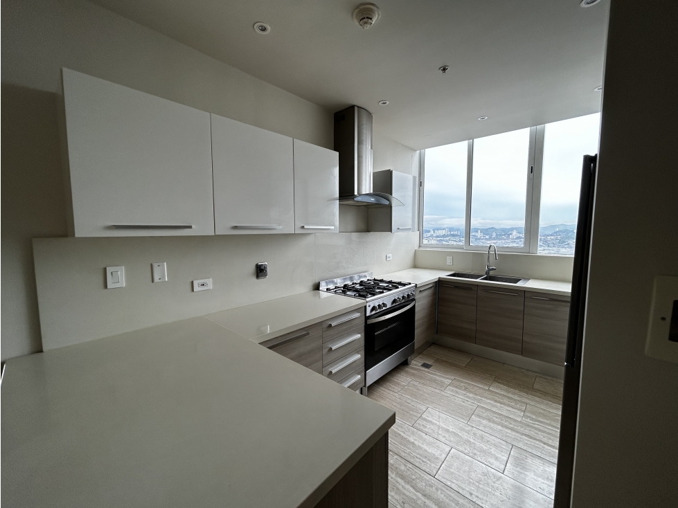 VENTA DE APARTAMENTO PH THE REGENT COSTA DEL ESTE — foto 4