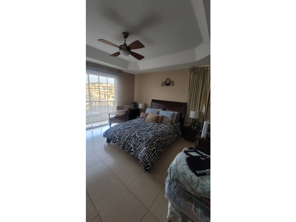 VENTA DE CASA EN CONDADO DEL REY, CRYSTAL SPRINGS — foto 5
