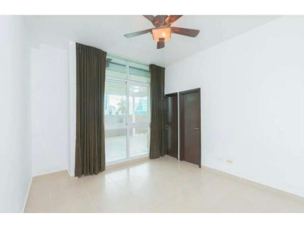 VENTA DE APARTAMENTO CON TERRAZA EN CONDADO- KINGS PARK — foto 3