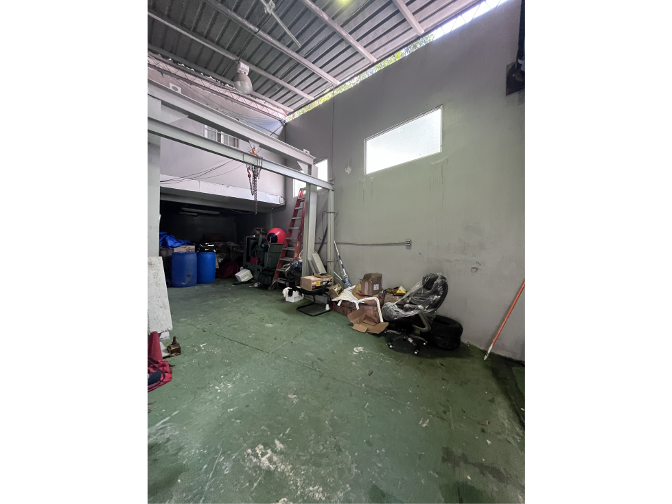 VENTA EDIFICIO DE OFICINAS CON GALERA EN LA BOCA, ANCON (CP) — foto 4