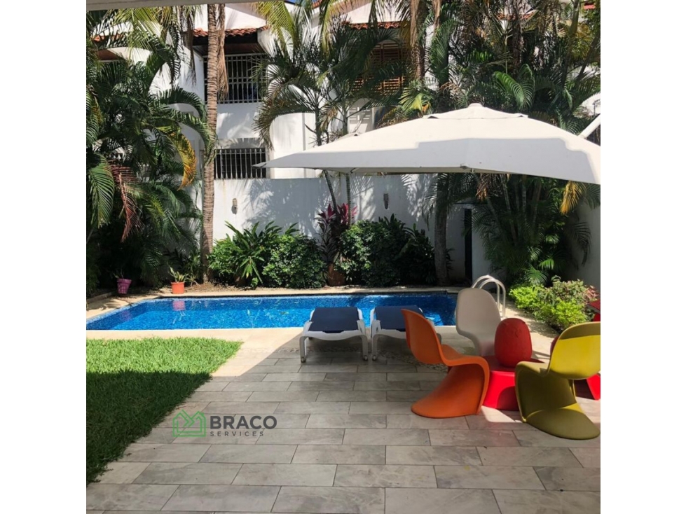VENTA CASA CON PISCINA Y TERRAZA OBARRIO (CP)