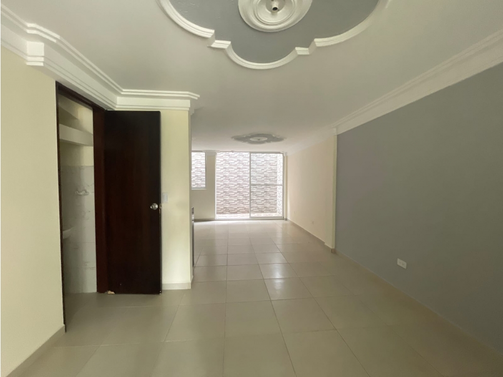 Venta de Hermosa casa en Cerezos de la Italia