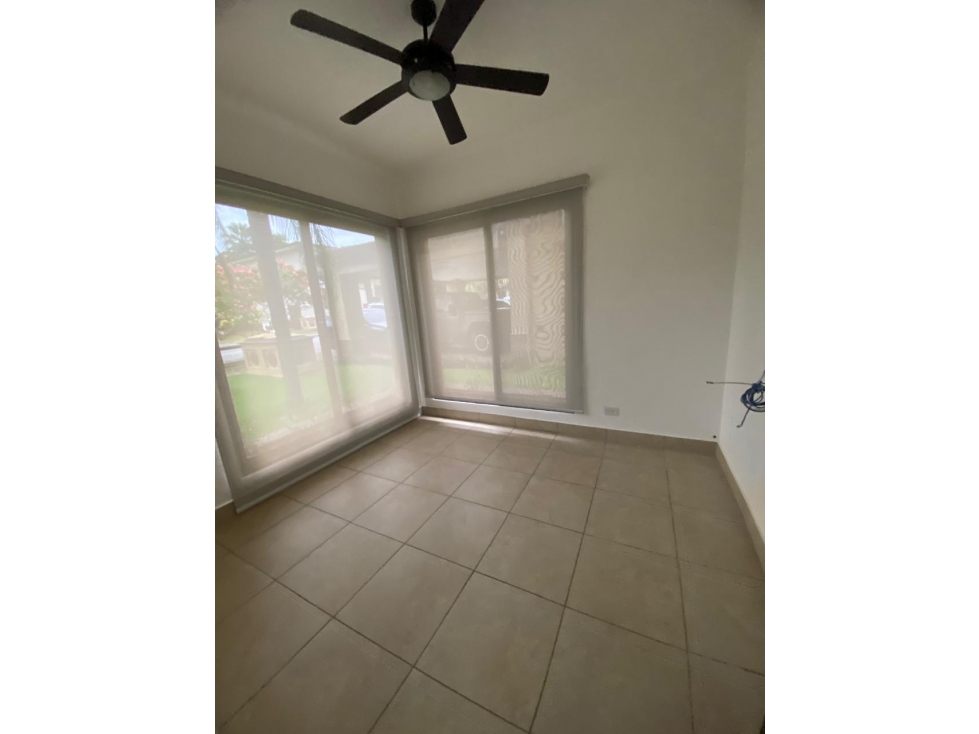 Venta de casa en Embassy Club, Clayton - 6