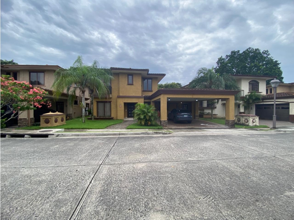 Venta de casa en Embassy Club, Clayton - 2