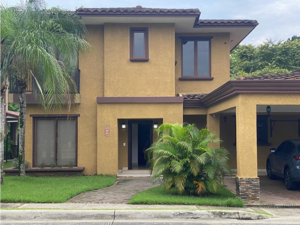Venta de casa en Embassy Club, Clayton - 1