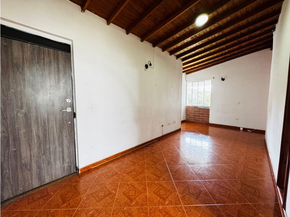 Venta de apartamento en unidad cerrada Itagüí — foto 2