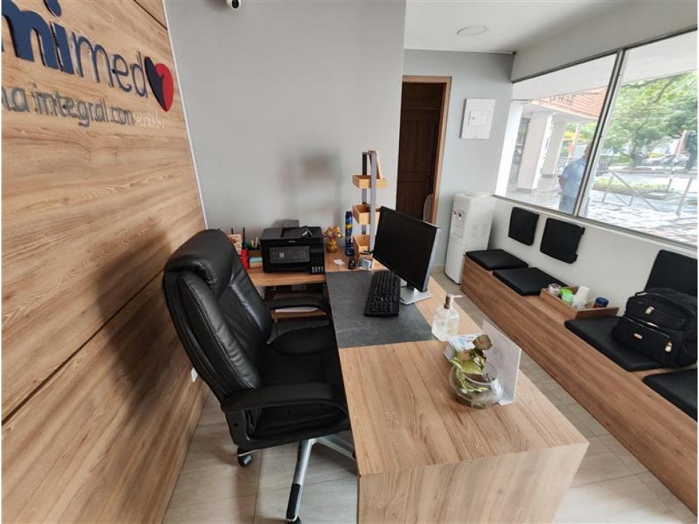 Se vende consultorio en Laureles