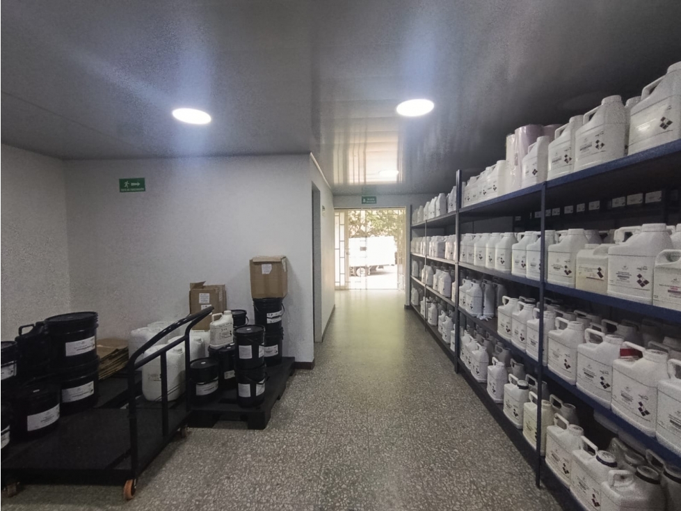 LOCAL COMERCIAL EN VENTA, EN SABANETA.