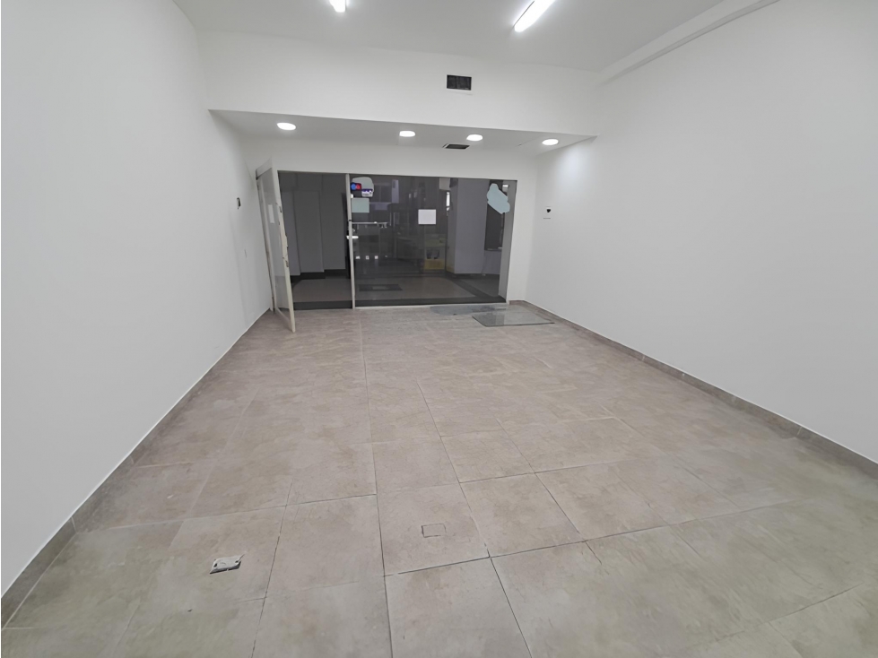 En venta local comercial en unión plaza - 1