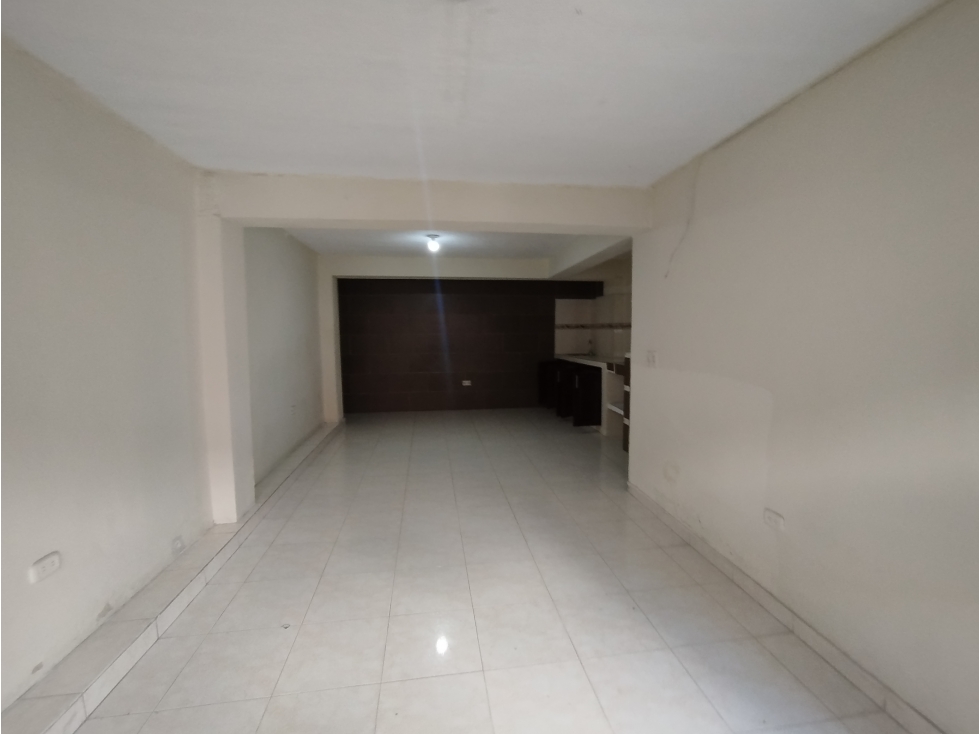 VENTA CASA DE 3 PISOS EN SANTA ROSA DE CABAL — foto 3